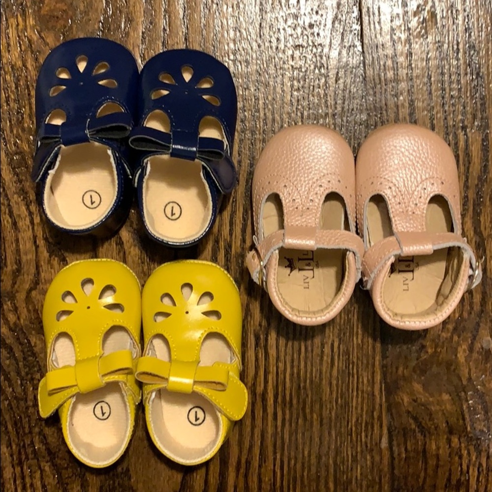 Bundle of size 1 infant Mary Jane shoes